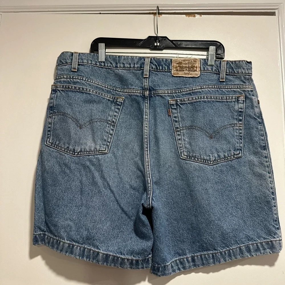 Vintage ‘96 Levi's 540 Men’s Sz: 42 Relaxed Fit Jorts Denim Blue Shorts.